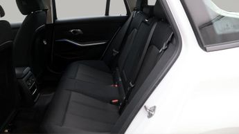 BMW 3 Series 330E SE PRO