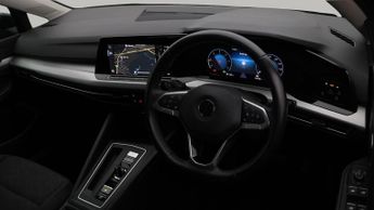 Volkswagen Golf LIFE TDI DSG