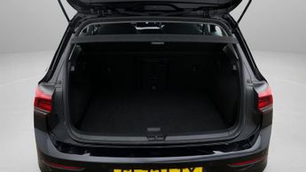 Volkswagen Golf LIFE TDI DSG