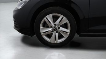 Volkswagen Golf LIFE TDI DSG