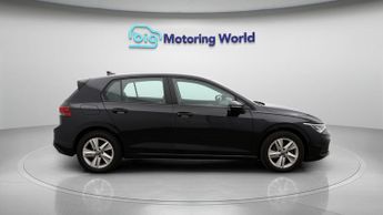 Volkswagen Golf LIFE TDI DSG