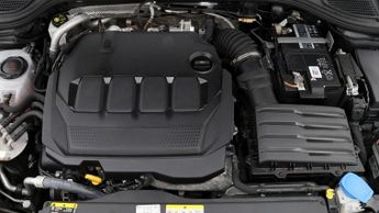 Volkswagen Golf LIFE TDI DSG