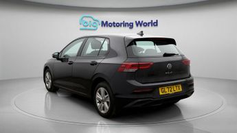 Volkswagen Golf LIFE TDI DSG