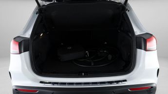 Mercedes-Benz EQA EQA 300 4MATIC AMG LINE