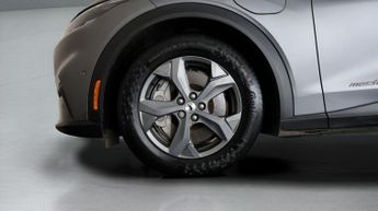 Ford Mustang Mach-E BASE