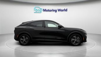 Ford Mustang Mach-E BASE