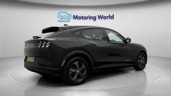 Ford Mustang Mach-E BASE