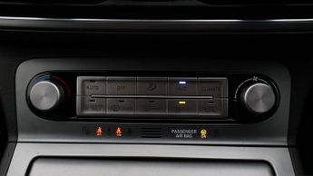 Hyundai KONA PREMIUM