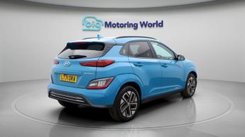 Hyundai KONA PREMIUM