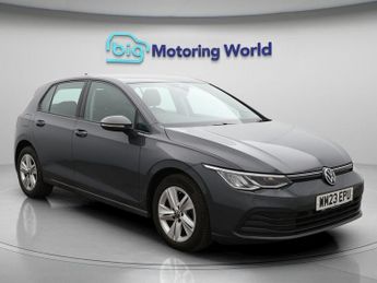 Volkswagen Golf LIFE TSI