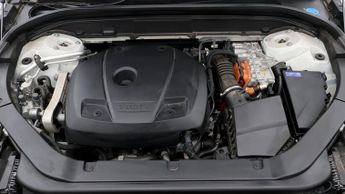 Volvo XC60 RECHARGE T6 R-DESIGN AWD