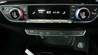 Audi A4 Avant AVANT TFSI S LINE BLACK EDITION