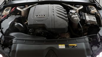 Audi A4 Avant AVANT TFSI S LINE BLACK EDITION