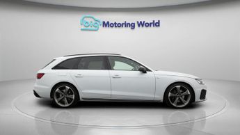 Audi A4 Avant AVANT TFSI S LINE BLACK EDITION