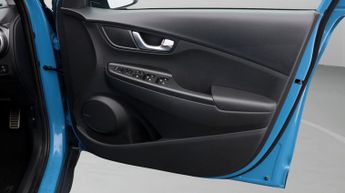 Hyundai KONA PREMIUM