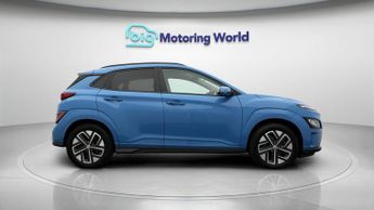 Hyundai KONA PREMIUM