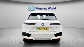 BMW iX XDRIVE40 M SPORT