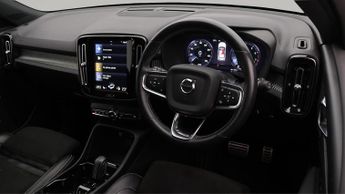 Volvo XC40 B4 R-DESIGN PRO
