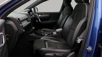 Volvo XC40 B4 R-DESIGN PRO