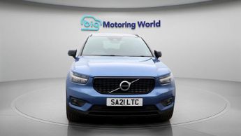 Volvo XC40 B4 R-DESIGN PRO