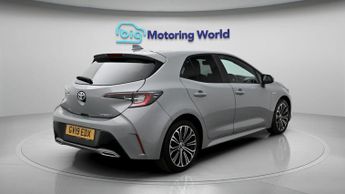 Toyota Corolla VVT-I DESIGN