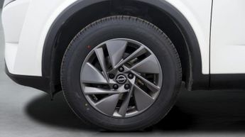 Nissan Qashqai DIG-T ACENTA PREMIUM DCT