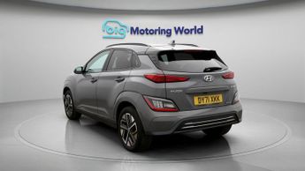 Hyundai KONA PREMIUM