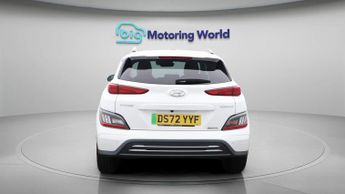 Hyundai KONA PREMIUM