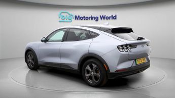 Ford Mustang Mach-E BASE