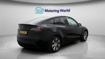 Tesla Model Y BASE