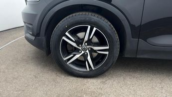 Volvo XC40 B4 R-DESIGN