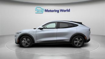 Ford Mustang Mach-E BASE