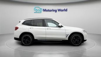 BMW iX3 PREMIER EDITION