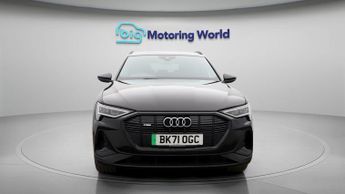 Audi e-tron QUATTRO BLACK EDITION
