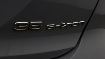 Audi Q4 e-tron S LINE