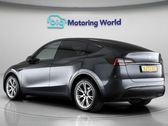 Tesla Model Y LONG RANGE AWD