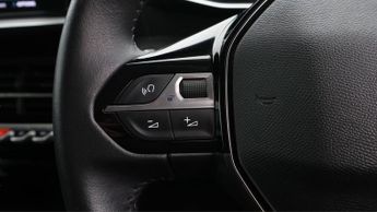 Peugeot E-2008 ALLURE PREMIUM