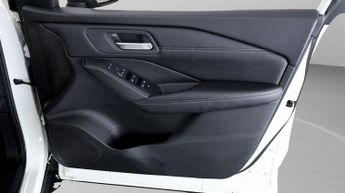 Nissan Qashqai DIG-T ACENTA PREMIUM DCT