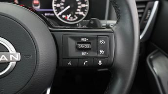 Nissan Qashqai DIG-T ACENTA PREMIUM DCT