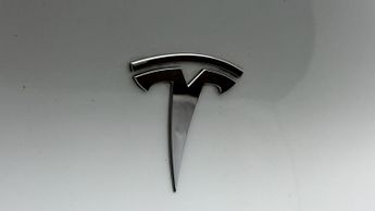 Tesla Model Y BASE