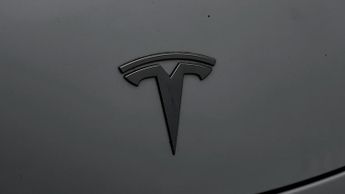Tesla Model Y BASE