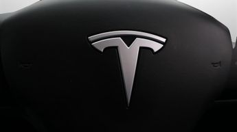 Tesla Model Y BASE