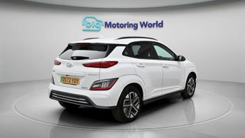 Hyundai KONA PREMIUM