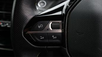 Peugeot E-2008 GT PREMIUM
