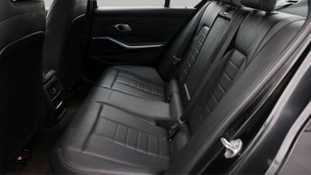 BMW 3 Series 330E M SPORT