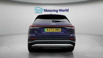 Audi Q4 e-tron S LINE