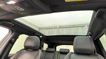 Land Rover Discovery Sport R-DYNAMIC SE