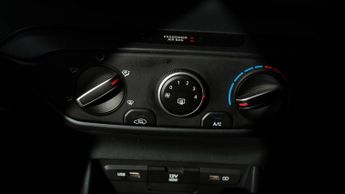 Hyundai BAYON T-GDI SE CONNECT DCT