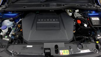 Peugeot E-208 GT LINE