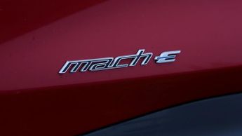 Ford Mustang Mach-E BASE